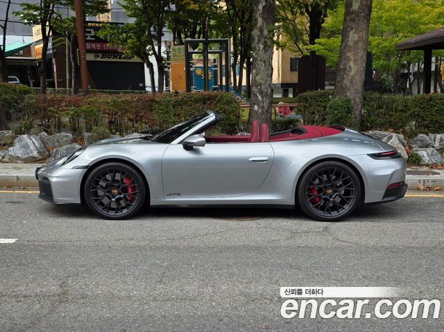 Porsche 911 (992) Carrera 4 GTS Cabriolet 2025 — фото 6