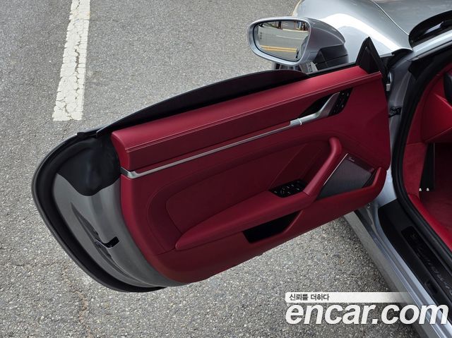 Porsche 911 (992) Carrera 4 GTS Cabriolet 2025 — фото 22