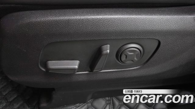 Kia Carnival (IV) Diesel 9-Seater Hi-Limousine(Special Vehicle) 2021 — фото 32