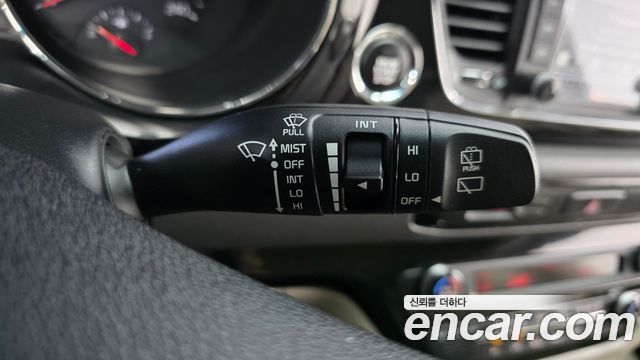 Kia Carnival 9-seater Prestige 2018 — фото 28