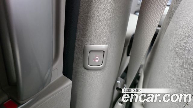 Kia Carnival 9-seater Prestige 2018 — фото 30