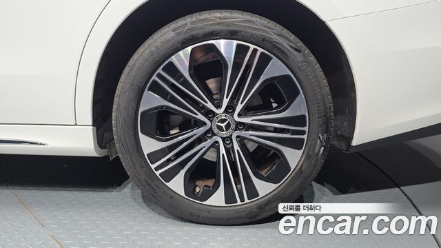 Mercedes-Benz E-Class (W214) E220d 4MATIC Exclusive 2024 — фото 21