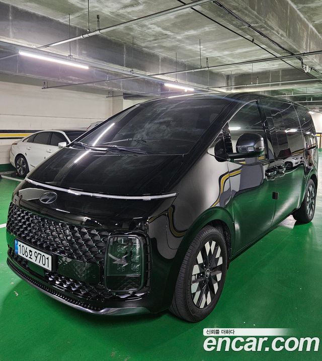 Hyundai Staria Lounge 9-Seater Inspiration