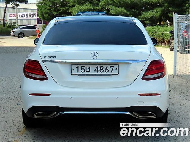 Mercedes-Benz E-Class (W213) E300 AMG Line 2019 — фото 4