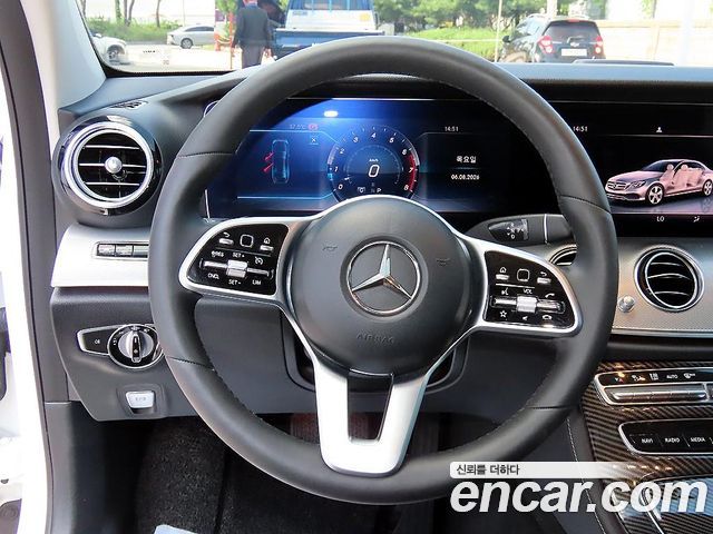 Mercedes-Benz E-Class (W213) E300 AMG Line 2019 — фото 8