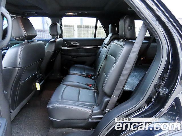 Ford Explorer 3.5 Limited 4WD 5th 2016 — фото 6