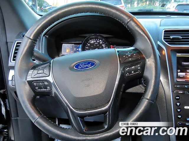 Ford Explorer 3.5 Limited 4WD 5th 2016 — фото 8