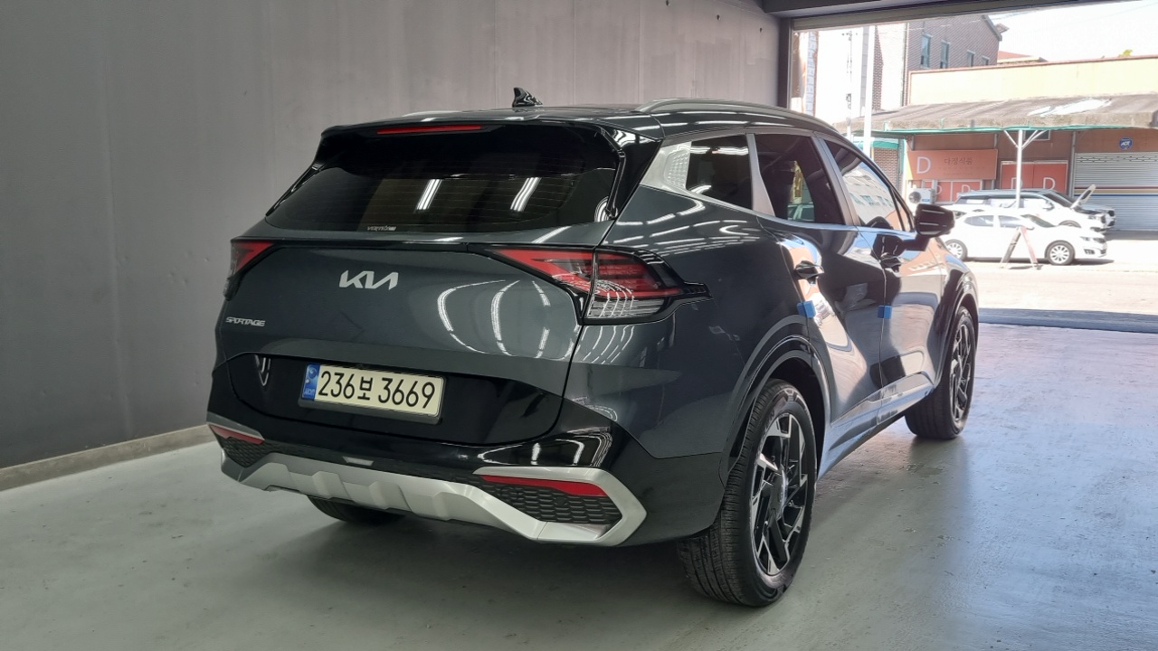 Kia Sportage (V) Gasoline 1.6 Turbo 2WD Signature 2024 — фото 2