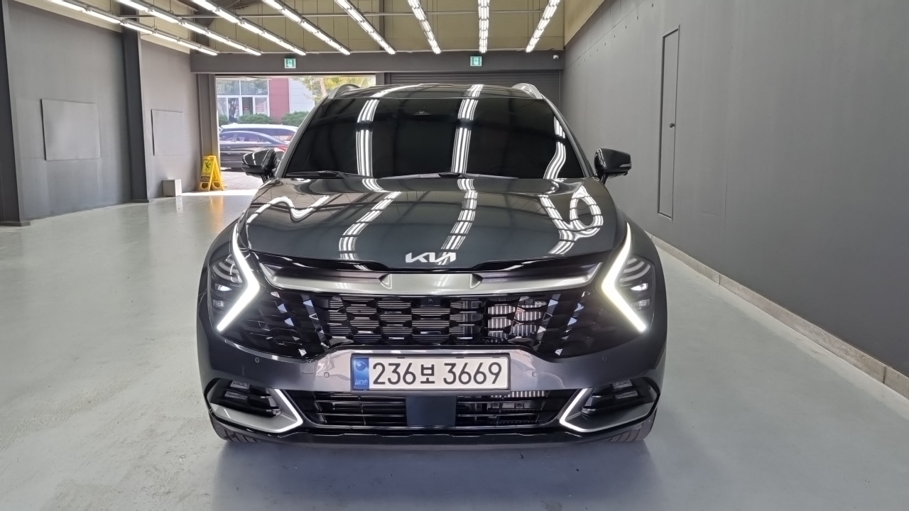Kia Sportage (V) Gasoline 1.6 Turbo 2WD Signature 2024 — фото 3