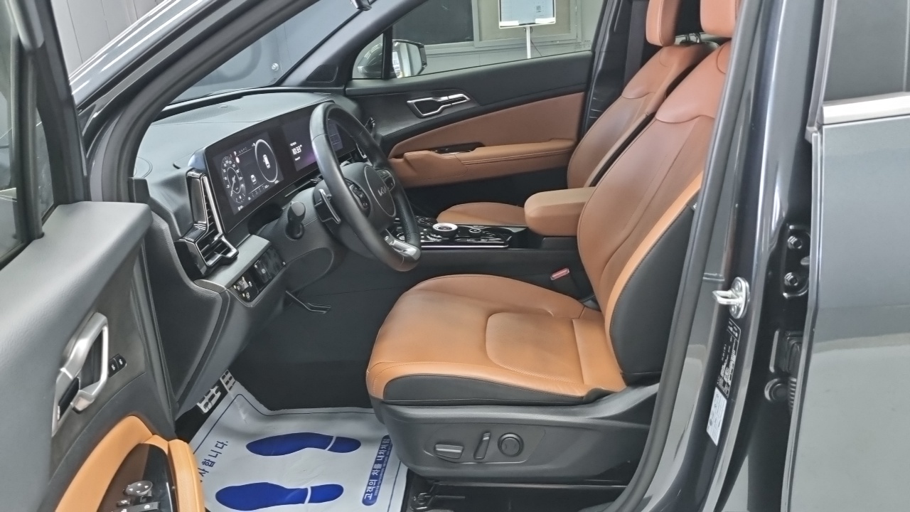 Kia Sportage (V) Gasoline 1.6 Turbo 2WD Signature 2024 — фото 7