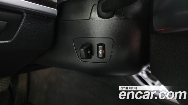 BMW 5 Series (F10) 528i 2015 — фото 18