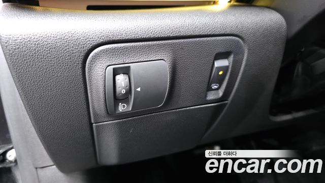Renault Korea SM6 2.0 GDe LE 2017 — фото 28