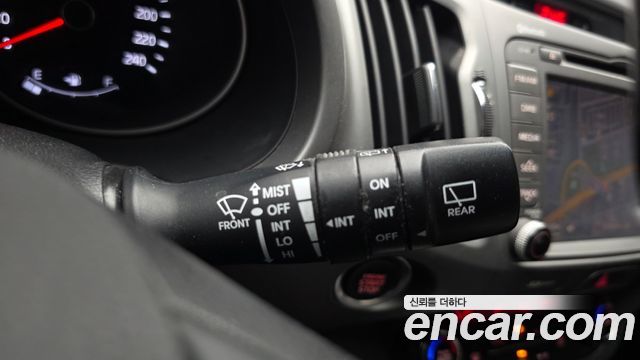 Kia Sportage R Diesel 2WD Prestige 2014 — фото 19