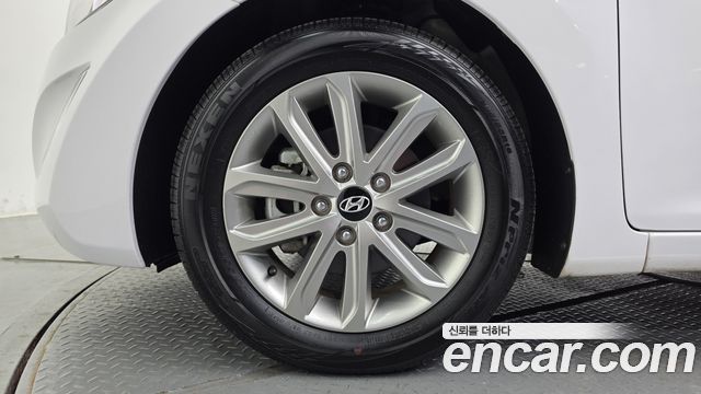 Hyundai Avante 1.6 GDi Modern Standard 2015 — фото 5