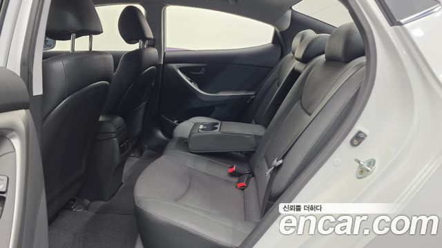 Hyundai Avante 1.6 GDi Modern Standard 2015 — фото 12