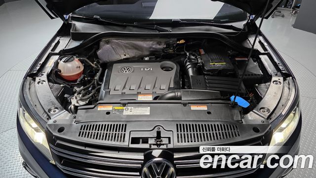 Volkswagen Tiguan 2.0 TDI  Premium 5N 2015 — фото 6