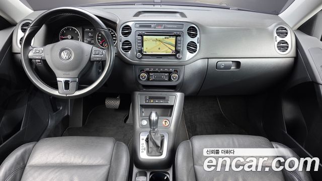 Volkswagen Tiguan 2.0 TDI  Premium 5N 2015 — фото 7
