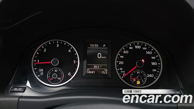 Volkswagen Tiguan 2.0 TDI  Premium 5N 2015 — фото 8