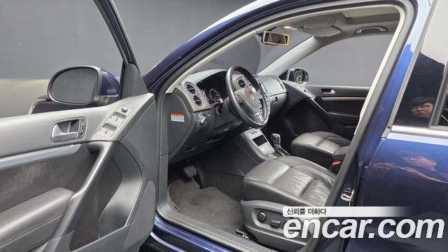 Volkswagen Tiguan 2.0 TDI  Premium 5N 2015 — фото 10