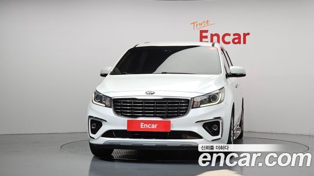 Kia Carnival 9-Seater Prstige 2019 — фото 3