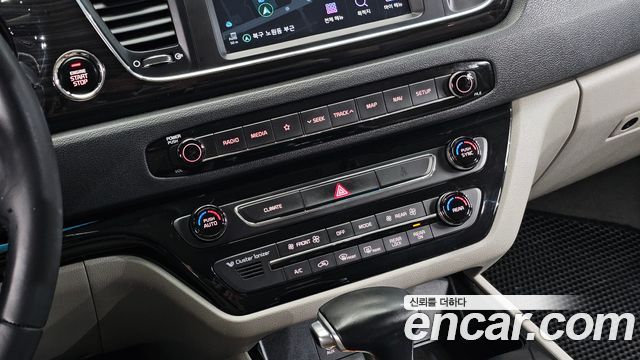 Kia Carnival 9-Seater Prstige 2019 — фото 21