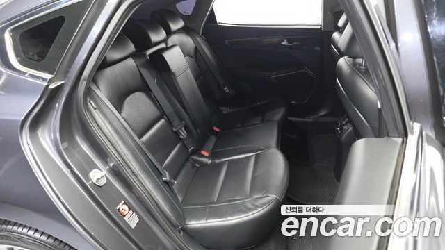 Kia K7 2.4 GDI Limited 2017 — фото 11