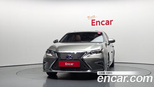 Lexus ES300h Supreme XV60 2017 — фото 3