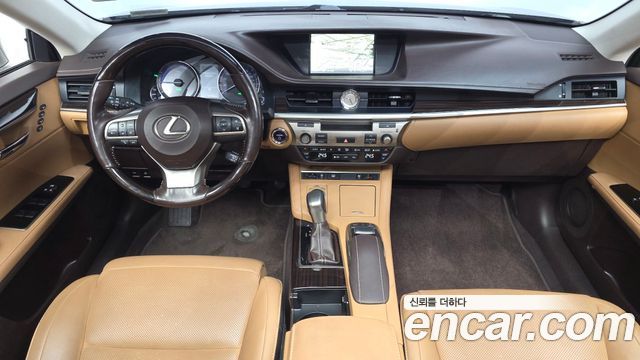 Lexus ES300h Supreme XV60 2017 — фото 7