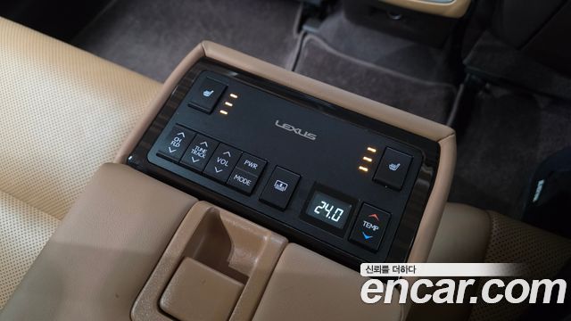 Lexus ES300h Supreme XV60 2017 — фото 22