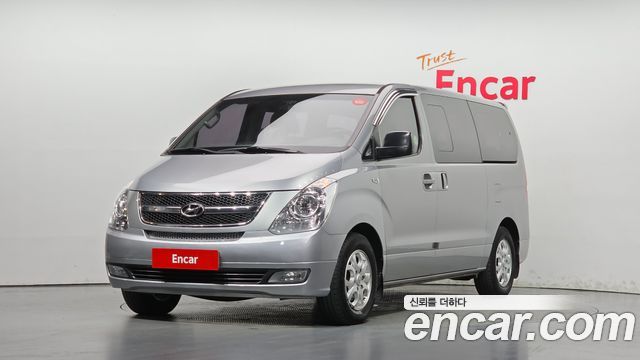 Hyundai Grand Starex 12-Seater Wagon CVX Luxury