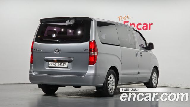 Hyundai Grand Starex 12-Seater Wagon CVX Luxury 2015 — фото 2