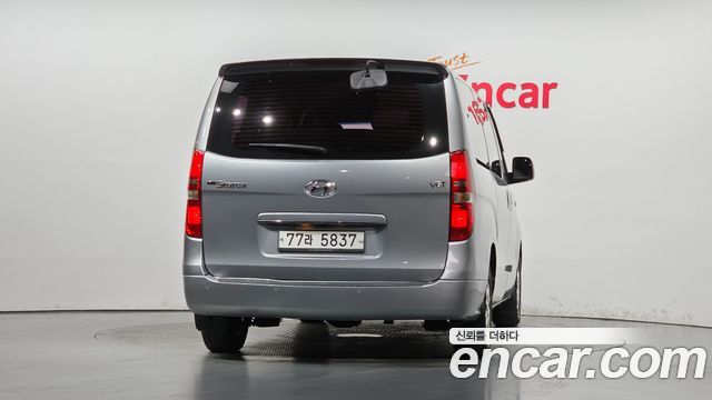 Hyundai Grand Starex 12-Seater Wagon CVX Luxury 2015 — фото 4