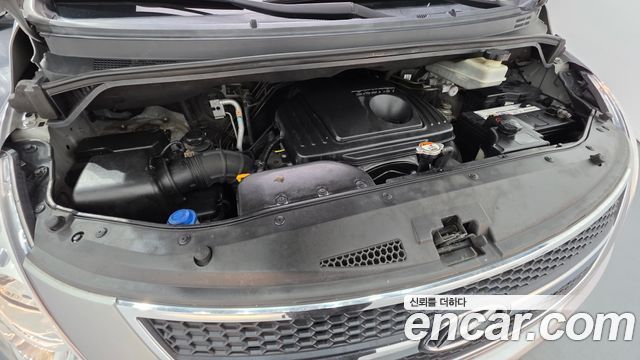 Hyundai Grand Starex 12-Seater Wagon CVX Luxury 2015 — фото 6