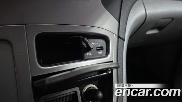 Hyundai Grand Starex 12-Seater Wagon CVX Luxury 2015 — фото 12