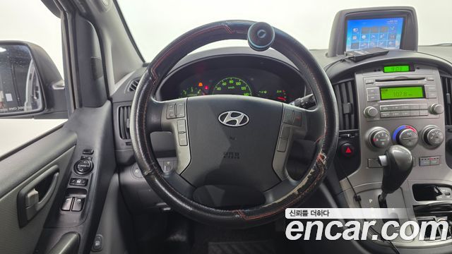 Hyundai Grand Starex 12-Seater Wagon CVX Luxury 2015 — фото 14
