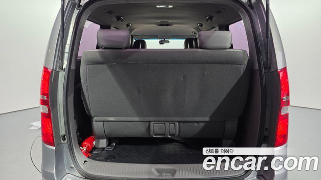 Hyundai Grand Starex 12-Seater Wagon CVX Luxury 2015 — фото 16