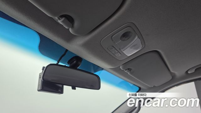 Hyundai Grand Starex 12-Seater Wagon CVX Luxury 2015 — фото 17