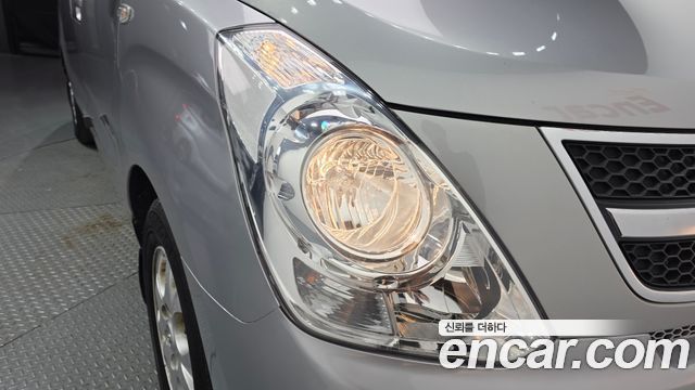 Hyundai Grand Starex 12-Seater Wagon CVX Luxury 2015 — фото 22