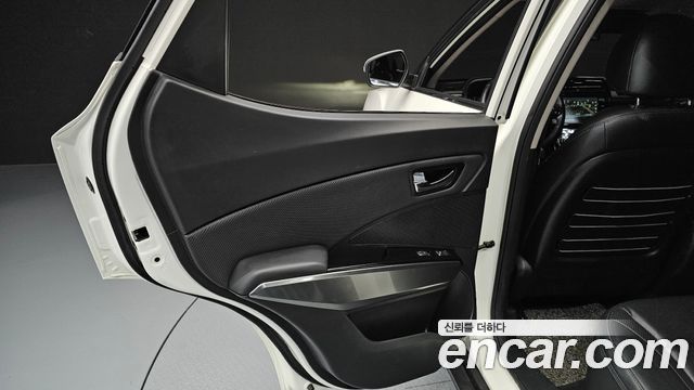 KG Mobility (SsangYong) Very New Tivoli Gasoline 1.5 2WD V3 2022 — фото 31