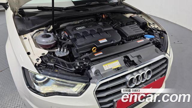 Audi A3 35 TDI Dynamic 8V 2015 — фото 6