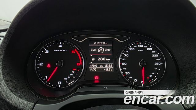 Audi A3 35 TDI Dynamic 8V 2015 — фото 8
