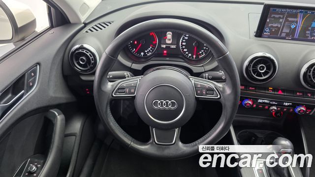 Audi A3 35 TDI Dynamic 8V 2015 — фото 13