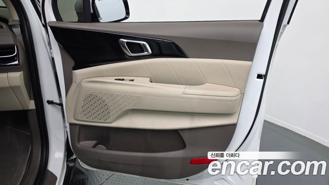 Kia Carnival (IV) HEV 7seater Signature 2024 — фото 25