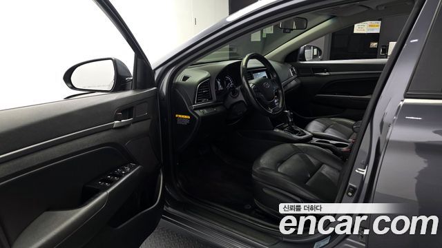 Hyundai Avante (AD) 1.6 GDI Smart Special 2017 — фото 10