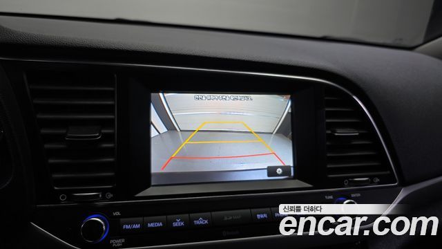 Hyundai Avante (AD) 1.6 GDI Smart Special 2017 — фото 15