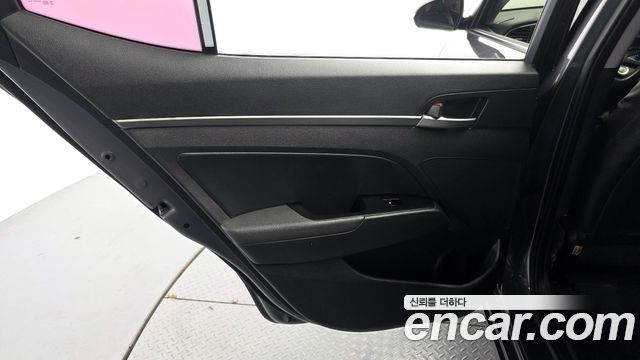 Hyundai Avante (AD) 1.6 GDI Smart Special 2017 — фото 25
