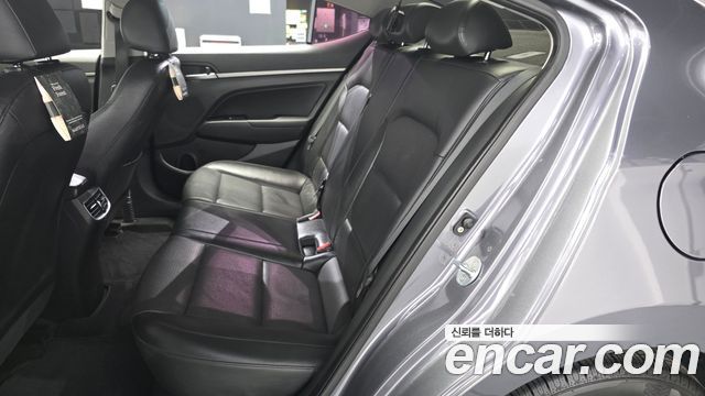 Hyundai Avante (AD) 1.6 GDI Smart Special 2017 — фото 26