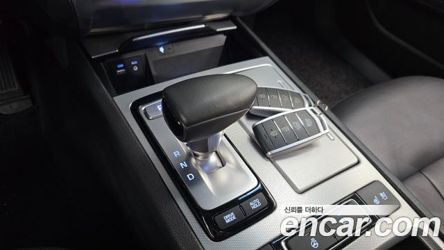 Genesis G80 3.3 GDI AWD Luxury 2017 — фото 9