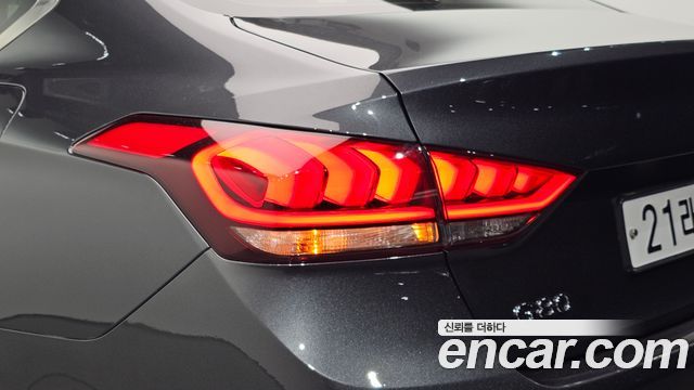 Genesis G80 3.3 GDI AWD Luxury 2017 — фото 23