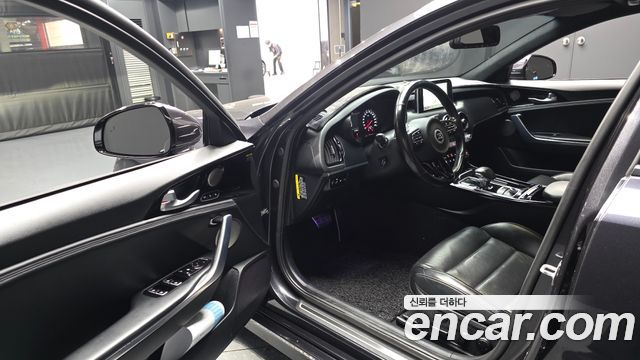 Kia Stinger 2.0 Turbo 2WD Platinum 2018 — фото 10